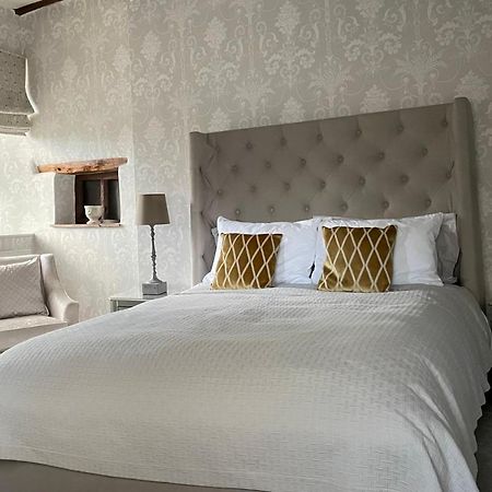 Old Daltongate House Bed & Breakfast Ulverston Bagian luar foto