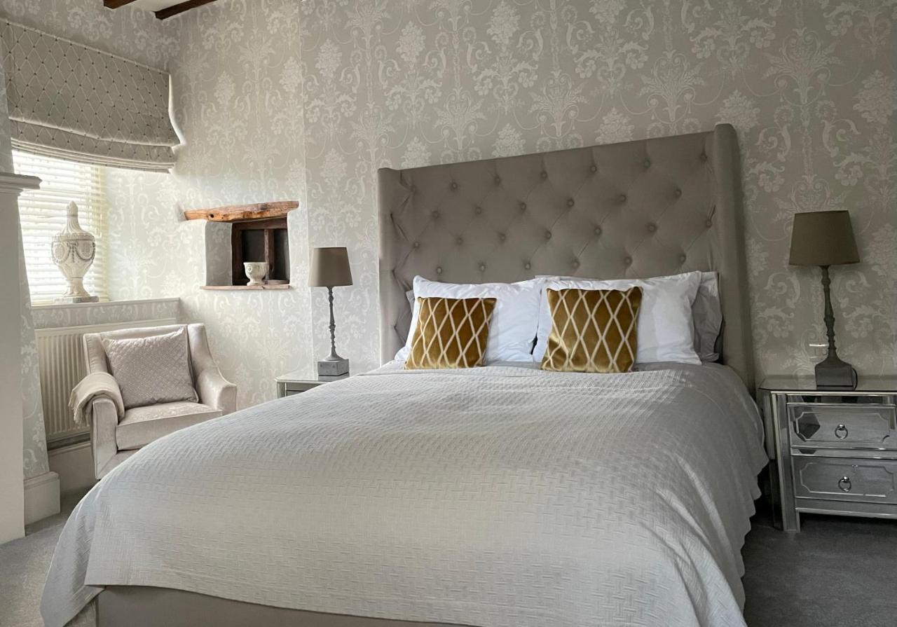 Old Daltongate House Bed & Breakfast Ulverston Bagian luar foto