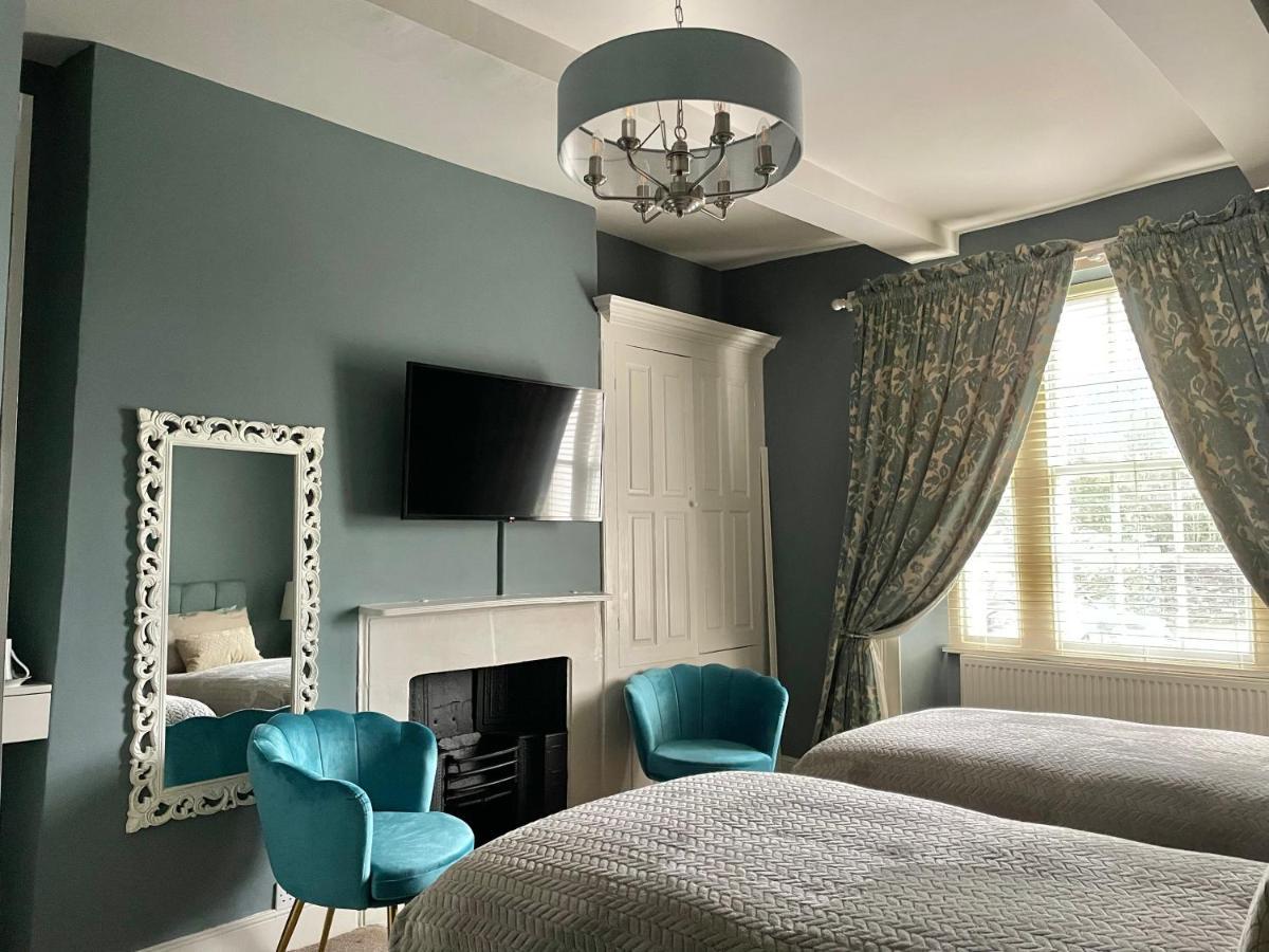 Old Daltongate House Bed & Breakfast Ulverston Bagian luar foto