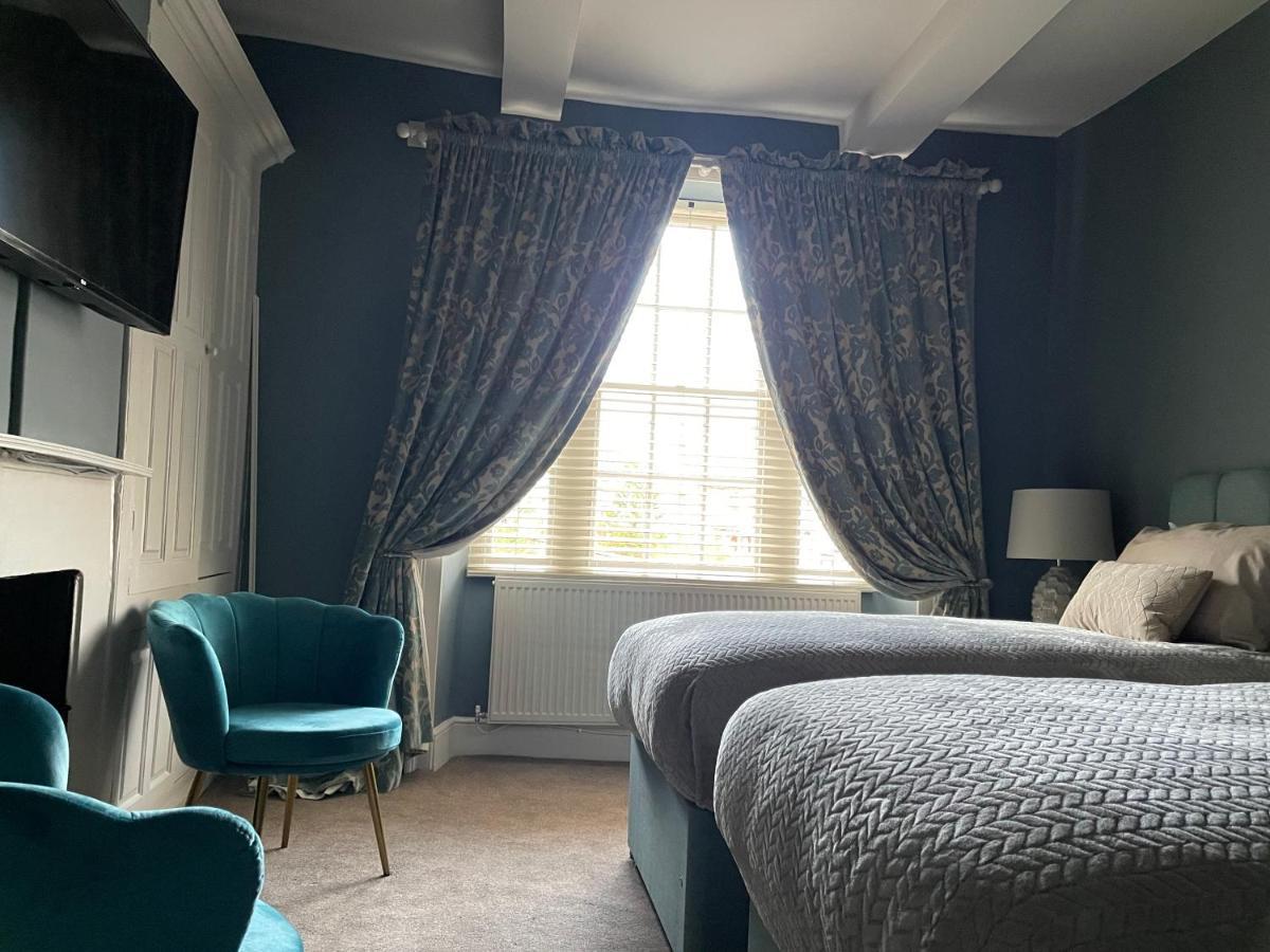 Old Daltongate House Bed & Breakfast Ulverston Bagian luar foto