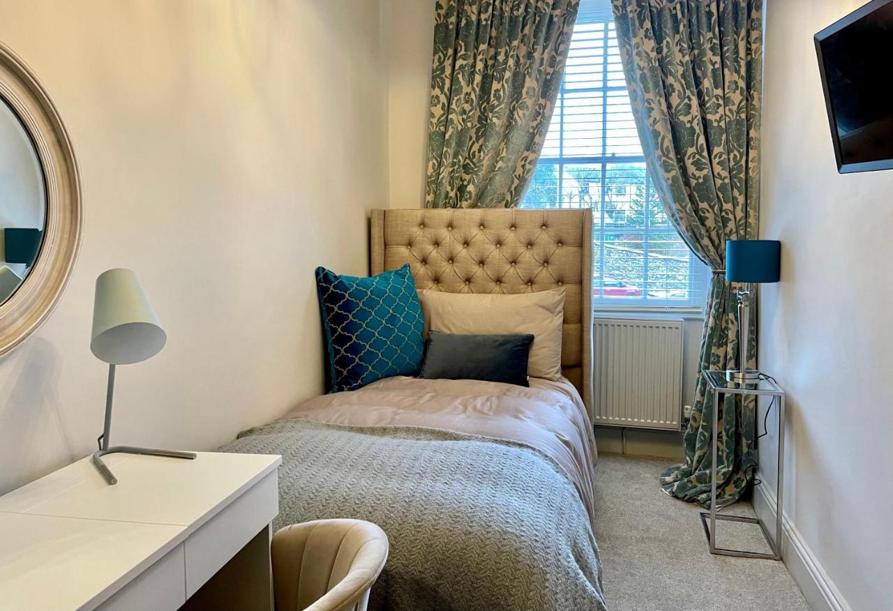 Old Daltongate House Bed & Breakfast Ulverston Bagian luar foto
